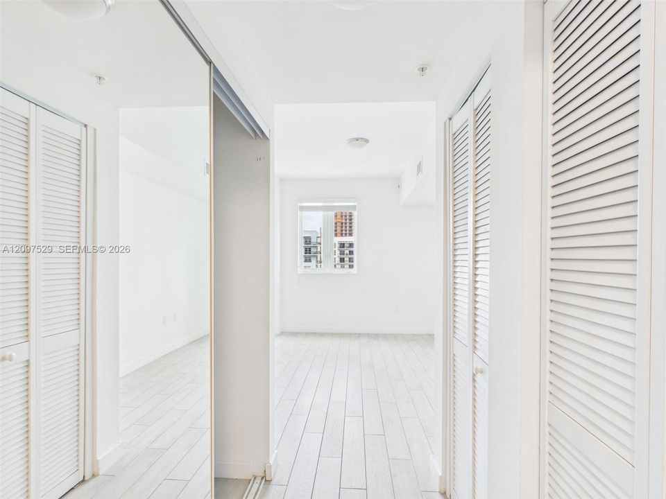 В аренду: $3,350 (2 спален, 2 ванн, 814 Квадратных фут)