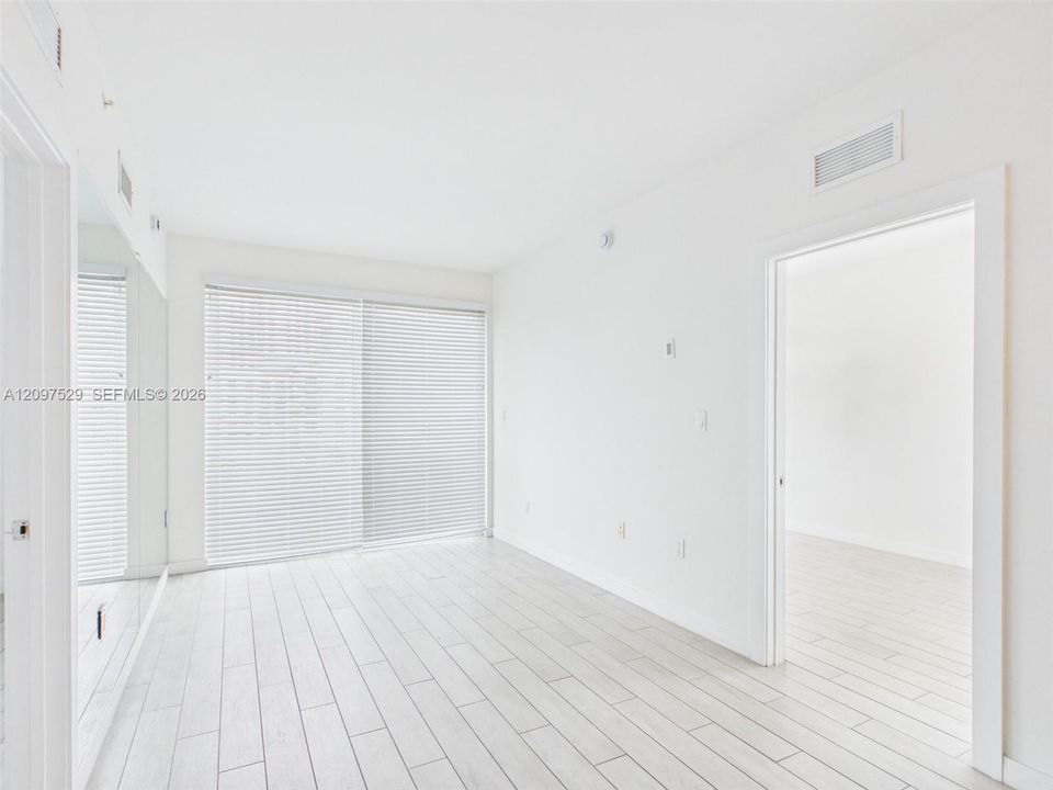 В аренду: $3,350 (2 спален, 2 ванн, 814 Квадратных фут)