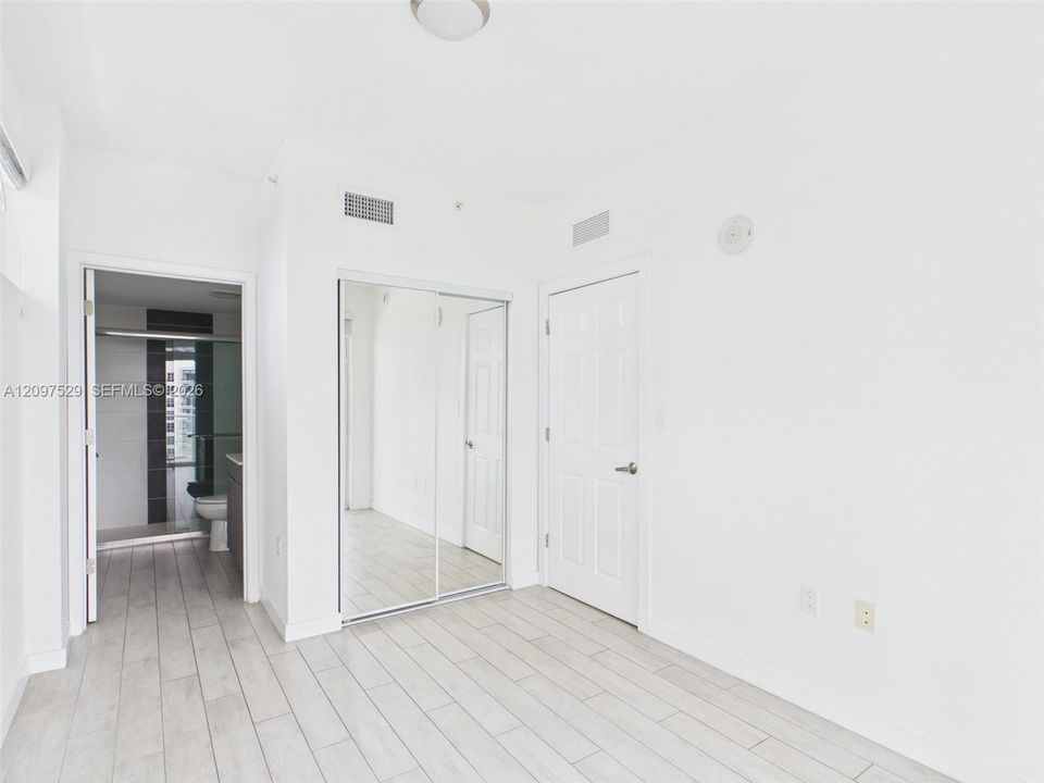 В аренду: $3,350 (2 спален, 2 ванн, 814 Квадратных фут)