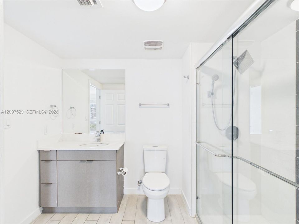 В аренду: $3,350 (2 спален, 2 ванн, 814 Квадратных фут)