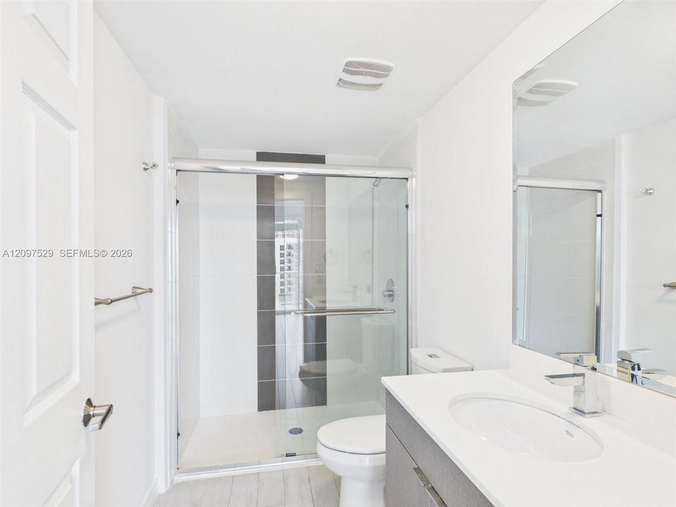 В аренду: $3,350 (2 спален, 2 ванн, 814 Квадратных фут)