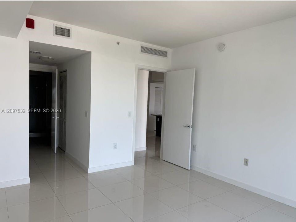 For Rent: $3,550 (3 beds, 2 baths, 1339 Square Feet)