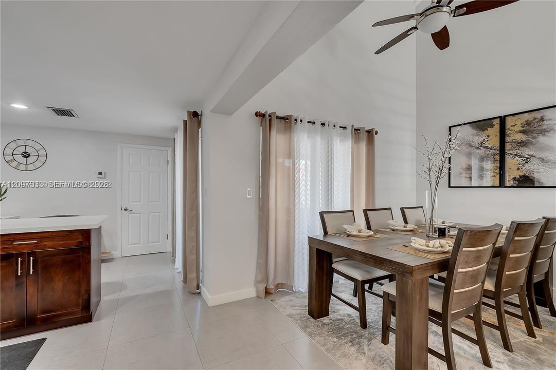 For Rent: $3,350 (3 beds, 2 baths, 1673 Square Feet)