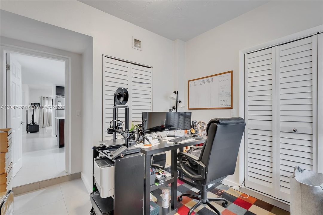 For Rent: $3,350 (3 beds, 2 baths, 1673 Square Feet)