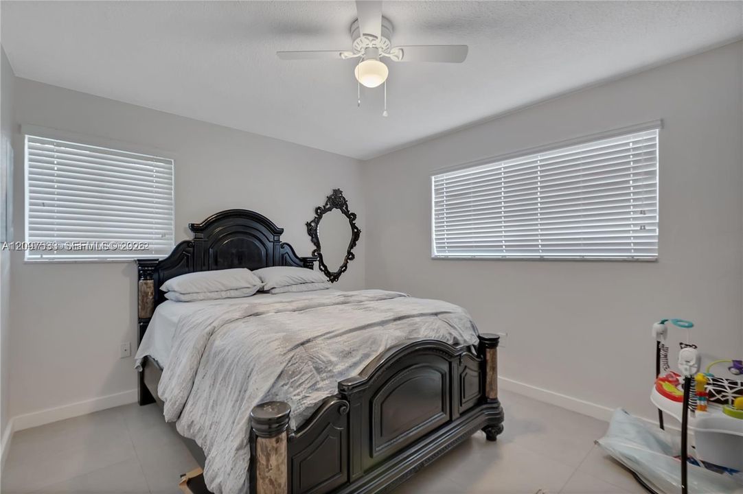For Rent: $3,350 (3 beds, 2 baths, 1673 Square Feet)