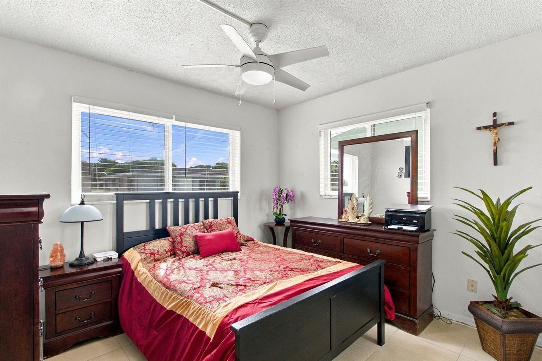 12-web-or-mls-975-nw-69th-ave