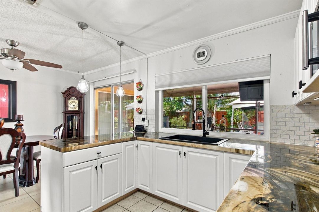 10-web-or-mls-975-nw-69th-ave