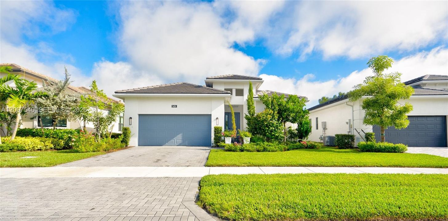 На продажу: $719,999 (3 спален, 3 ванн, 2200 Квадратных фут)