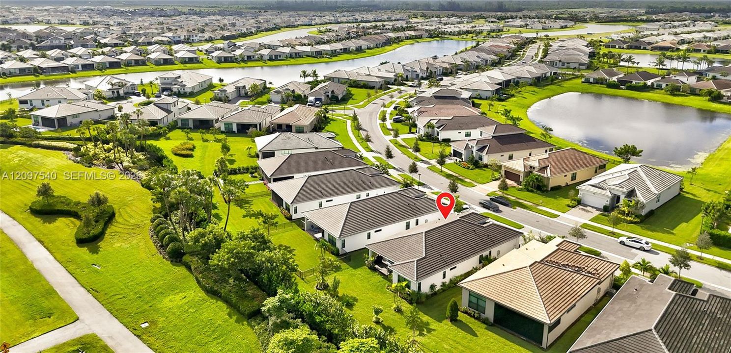 На продажу: $719,999 (3 спален, 3 ванн, 2200 Квадратных фут)