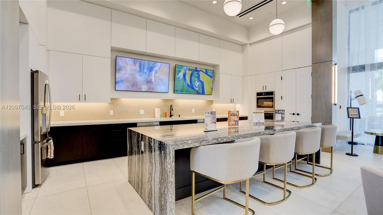 На продажу: $719,999 (3 спален, 3 ванн, 2200 Квадратных фут)