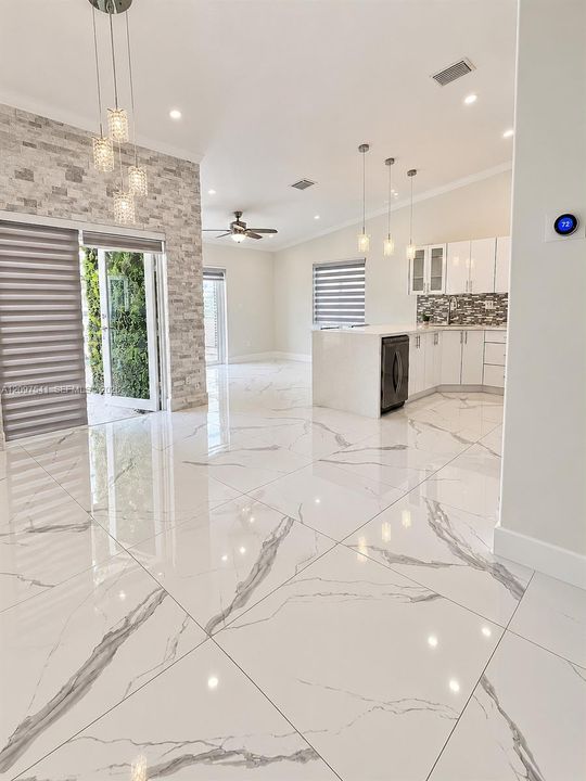 For Rent: $4,000 (3 beds, 2 baths, 1588 Square Feet)