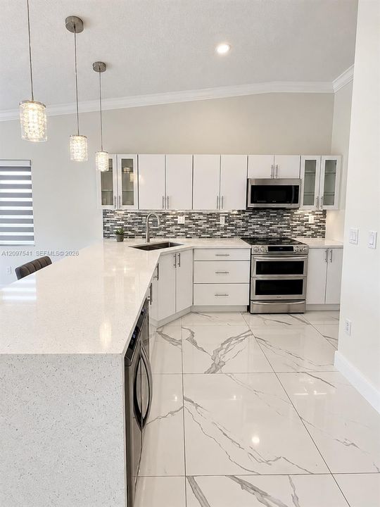 For Rent: $4,000 (3 beds, 2 baths, 1588 Square Feet)