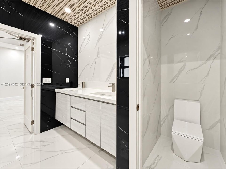 For Sale: $1,100,000 (4 beds, 3 baths, 2155 Square Feet)