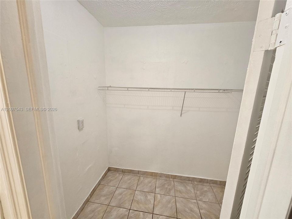 En Renta: $1,600 (0 camas, 1 baños, 450 Pies cuadrados)