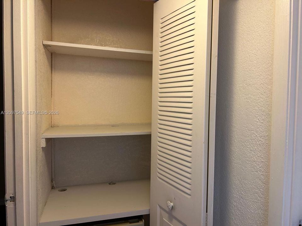 For Rent: $1,750 (2 beds, 2 baths, 1100 Square Feet)