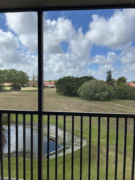 For Rent: $1,750 (2 beds, 2 baths, 1100 Square Feet)