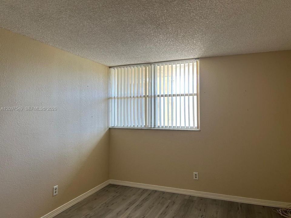 For Rent: $1,750 (2 beds, 2 baths, 1100 Square Feet)