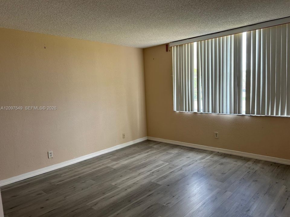For Rent: $1,750 (2 beds, 2 baths, 1100 Square Feet)