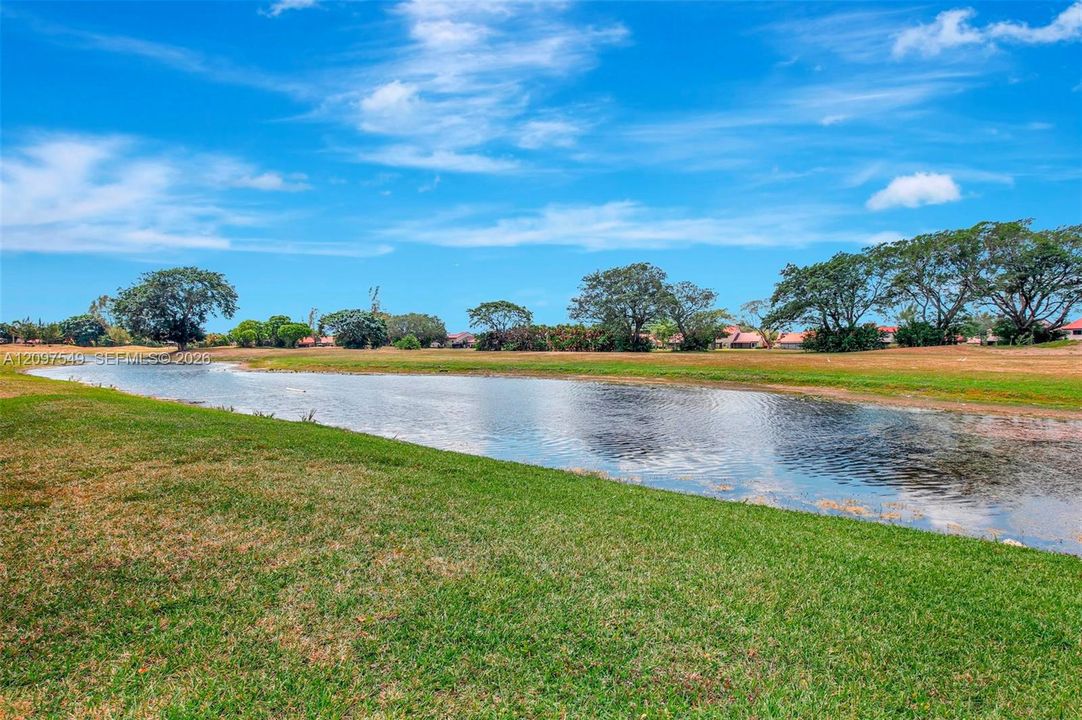 For Rent: $1,750 (2 beds, 2 baths, 1100 Square Feet)