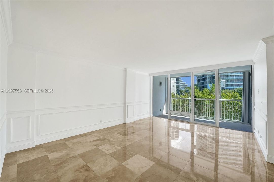 На продажу: $329,999 (1 спален, 1 ванн, 1103 Квадратных фут)