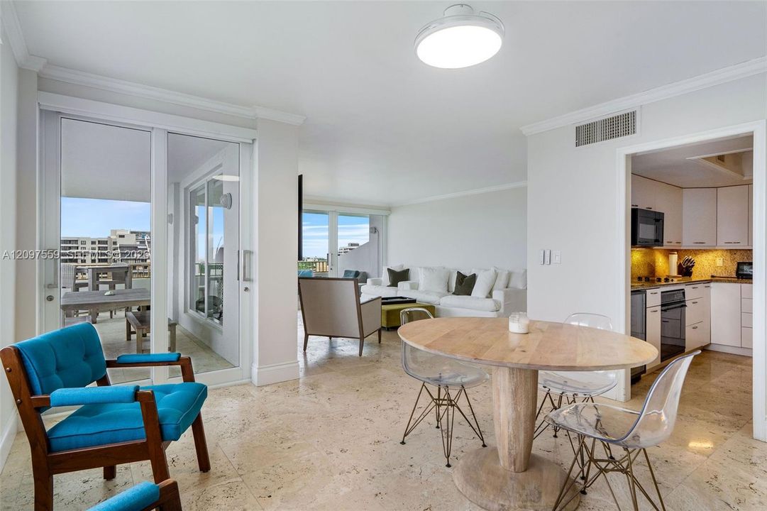 For Sale: $1,290,000 (2 beds, 2 baths, 1350 Square Feet)