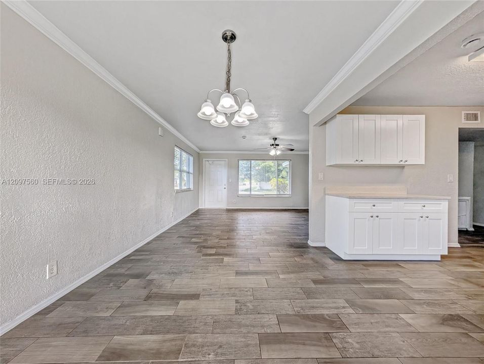 For Sale: $435,000 (3 beds, 2 baths, 1248 Square Feet)