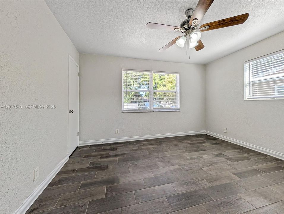 For Sale: $435,000 (3 beds, 2 baths, 1248 Square Feet)