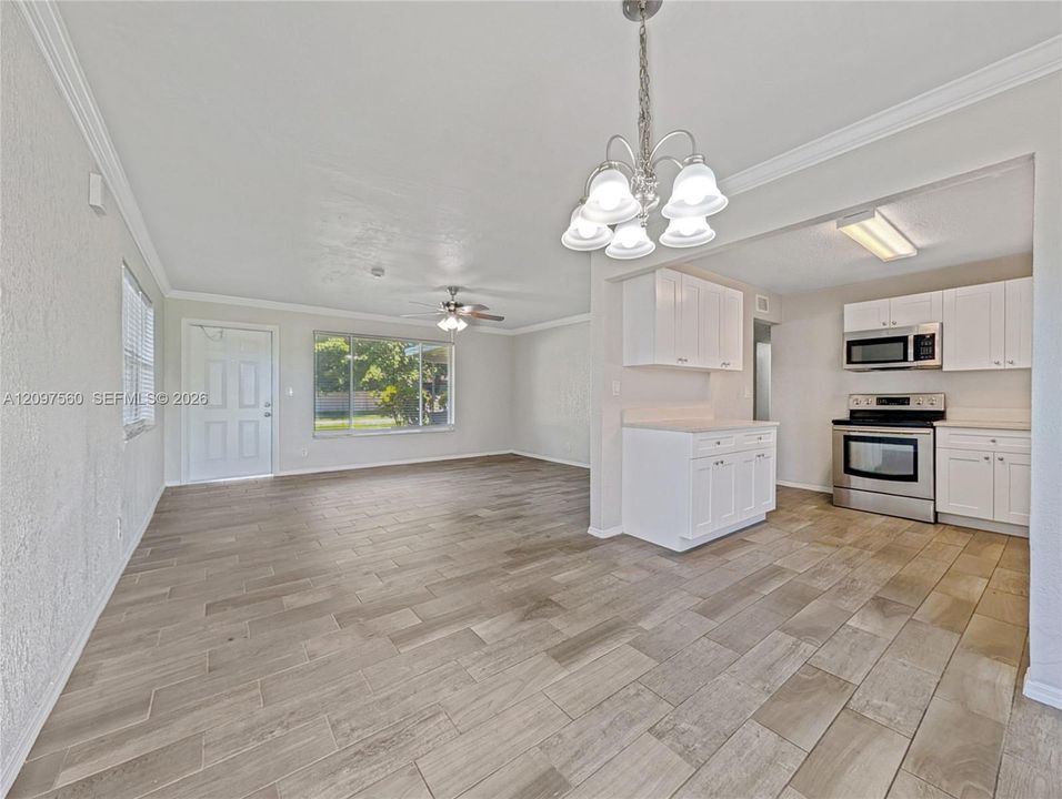 For Sale: $435,000 (3 beds, 2 baths, 1248 Square Feet)