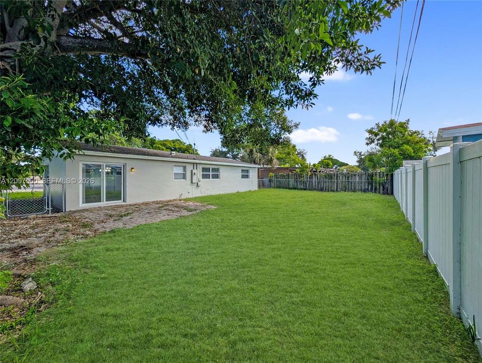 For Sale: $435,000 (3 beds, 2 baths, 1248 Square Feet)