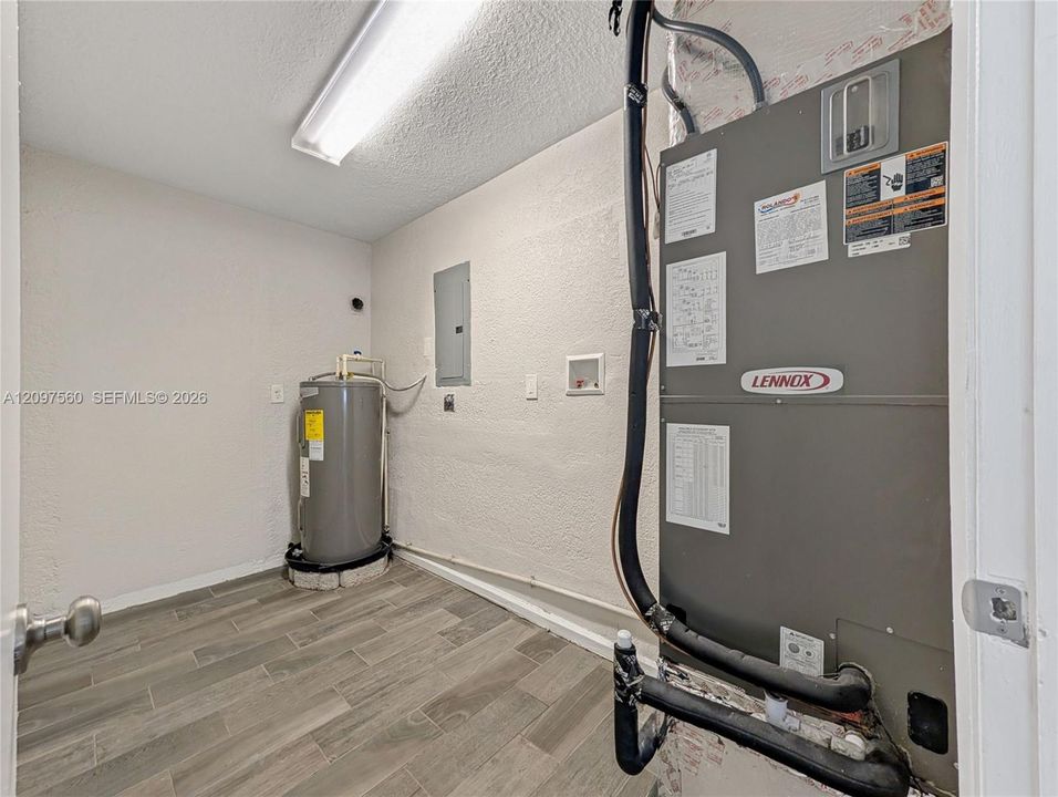 For Sale: $435,000 (3 beds, 2 baths, 1248 Square Feet)