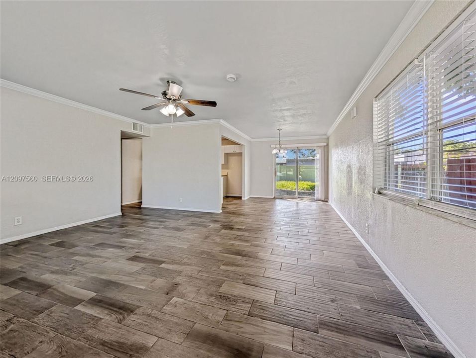 For Sale: $435,000 (3 beds, 2 baths, 1248 Square Feet)