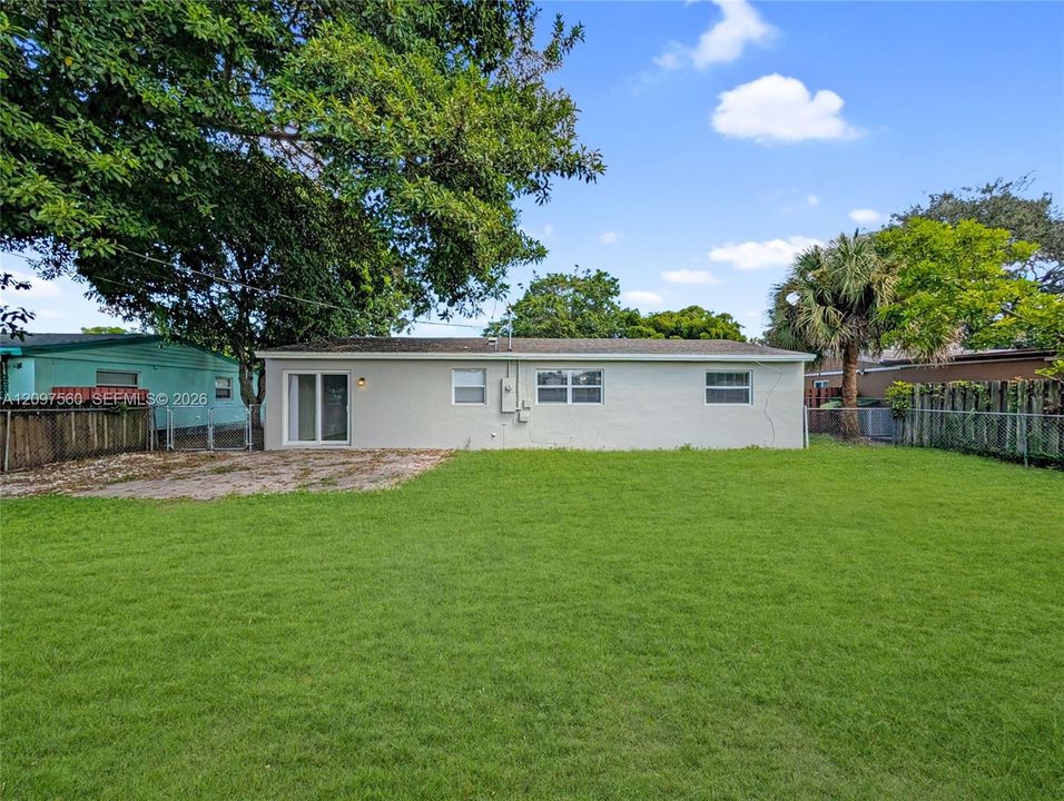 For Sale: $435,000 (3 beds, 2 baths, 1248 Square Feet)