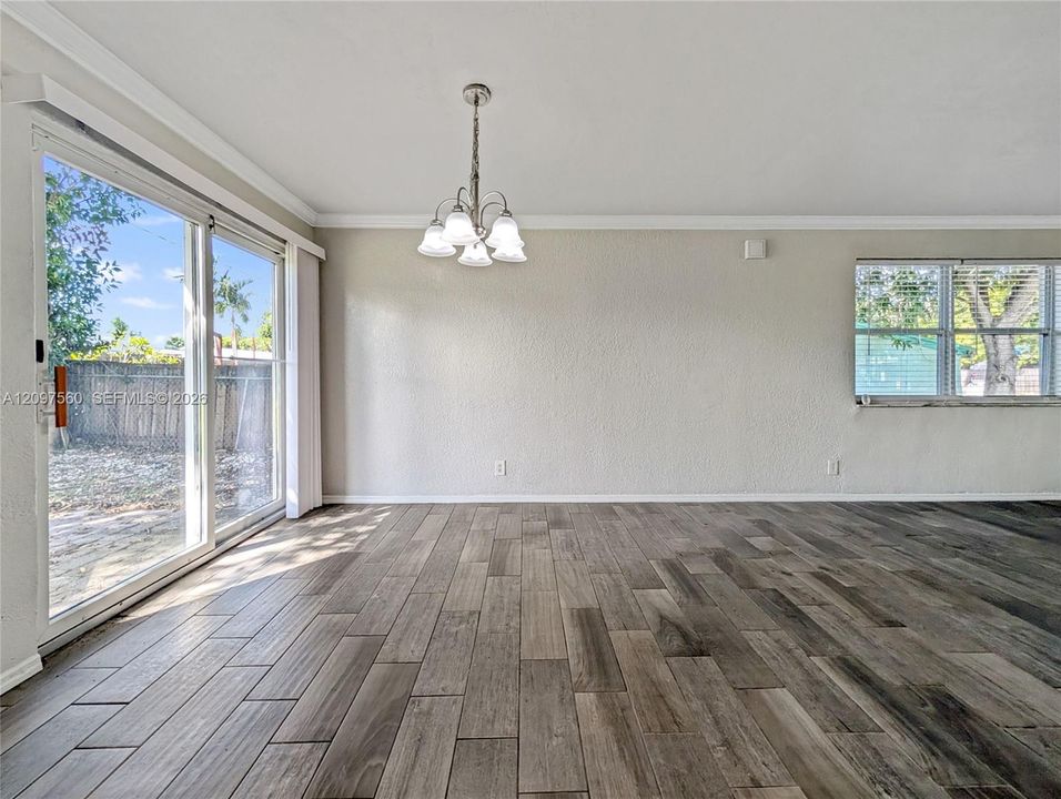 For Sale: $435,000 (3 beds, 2 baths, 1248 Square Feet)