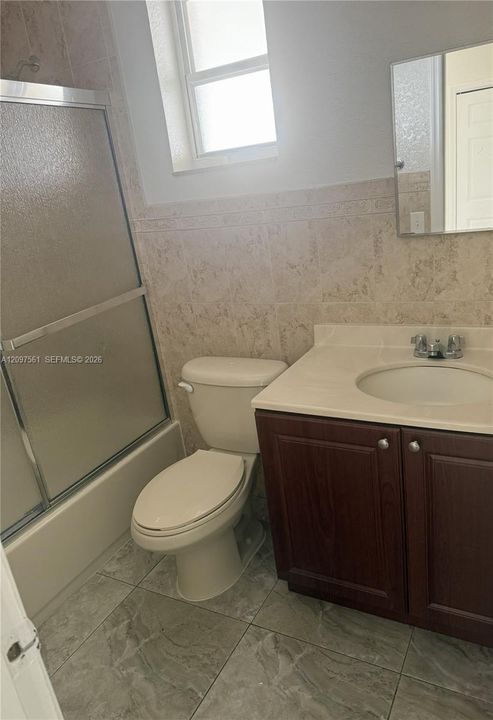 For Rent: $2,800 (2 beds, 1 baths, 1652 Square Feet)
