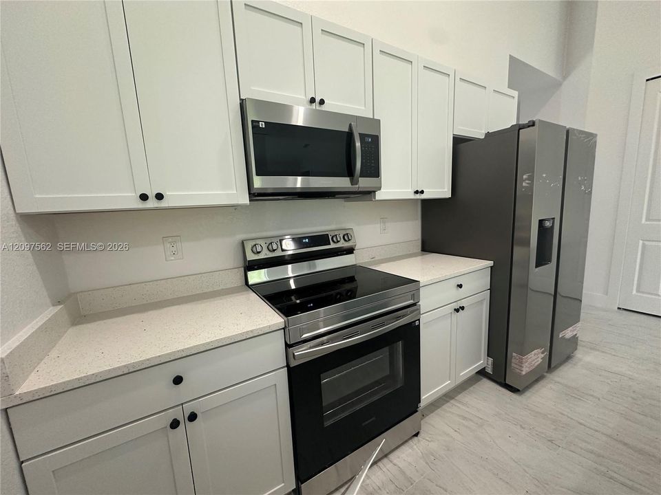 For Rent: $1,600 (3 beds, 2 baths, 1183 Square Feet)