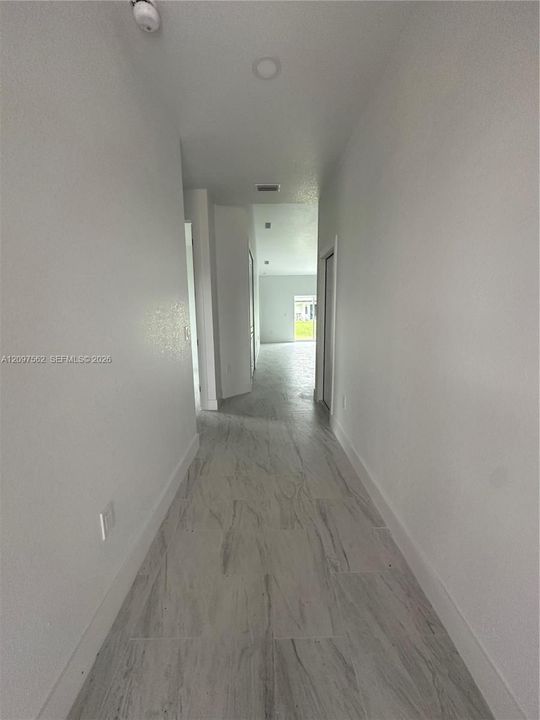 For Rent: $1,600 (3 beds, 2 baths, 1183 Square Feet)