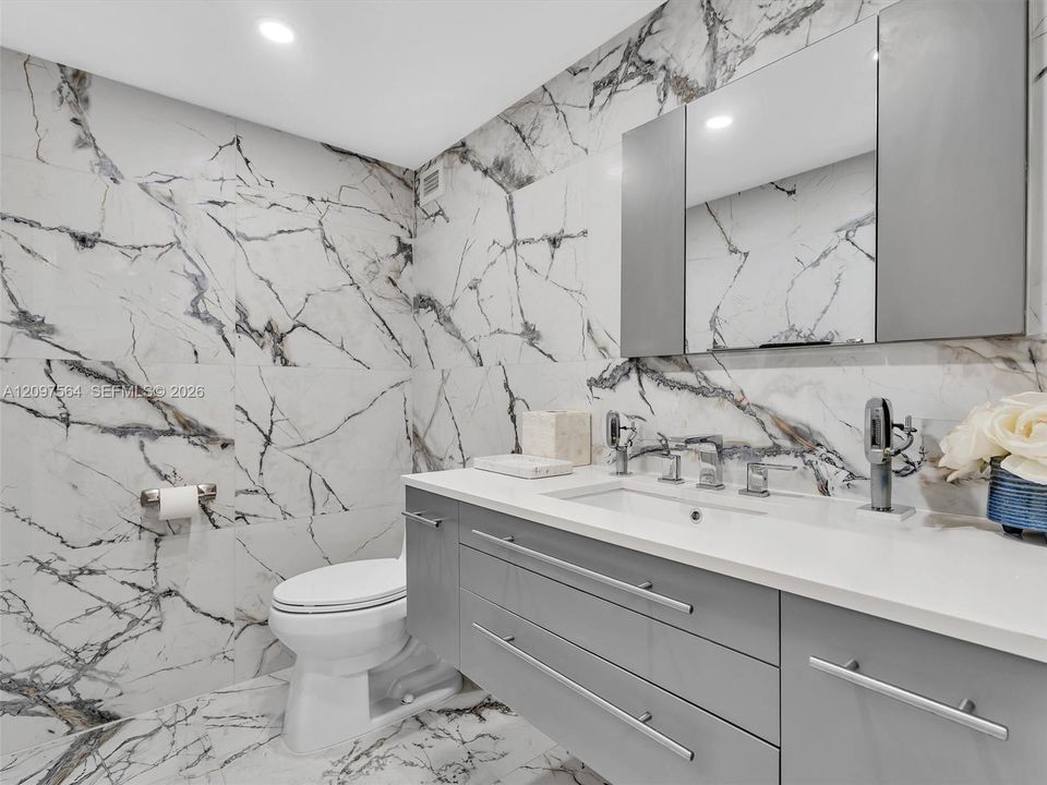 Renovated 1 bedroom condo Hallandale Beach