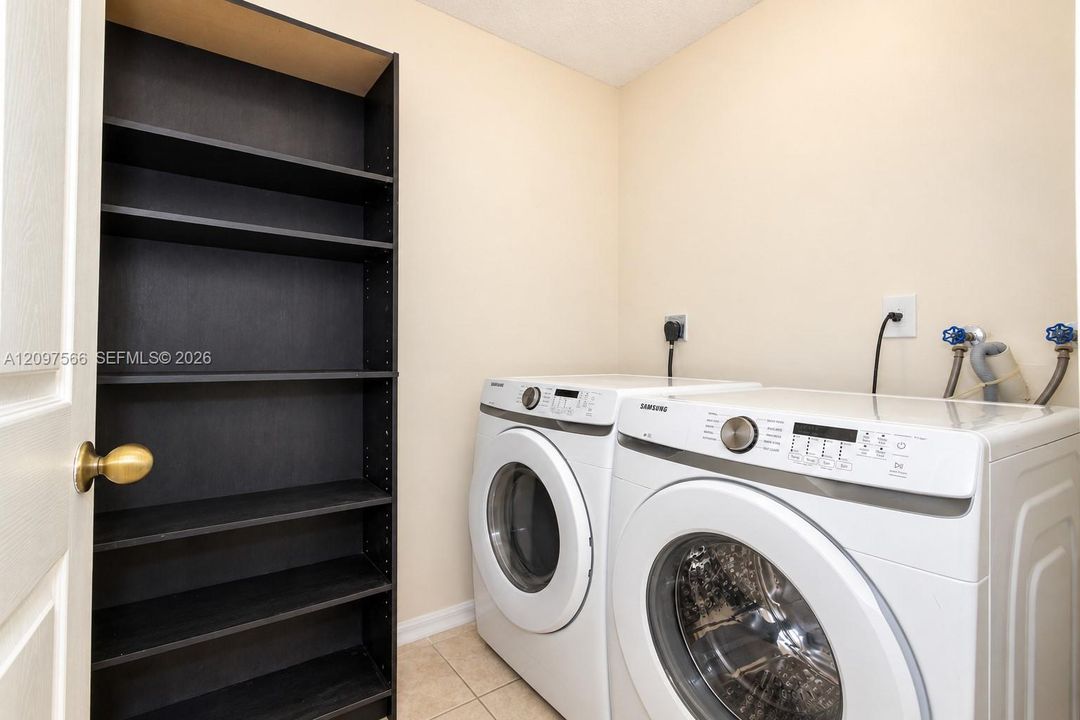 For Rent: $3,000 (3 beds, 2 baths, 1481 Square Feet)