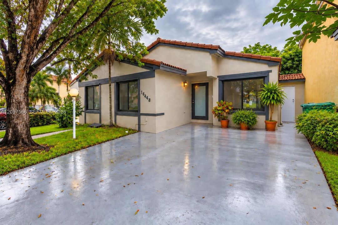 For Rent: $3,000 (3 beds, 2 baths, 1481 Square Feet)