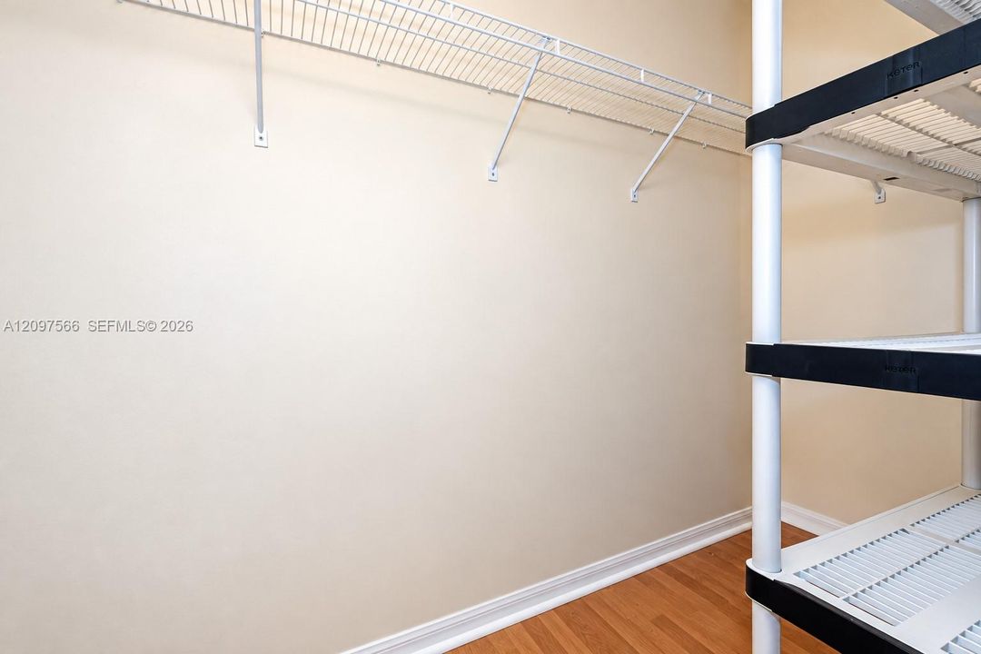 For Rent: $3,000 (3 beds, 2 baths, 1481 Square Feet)