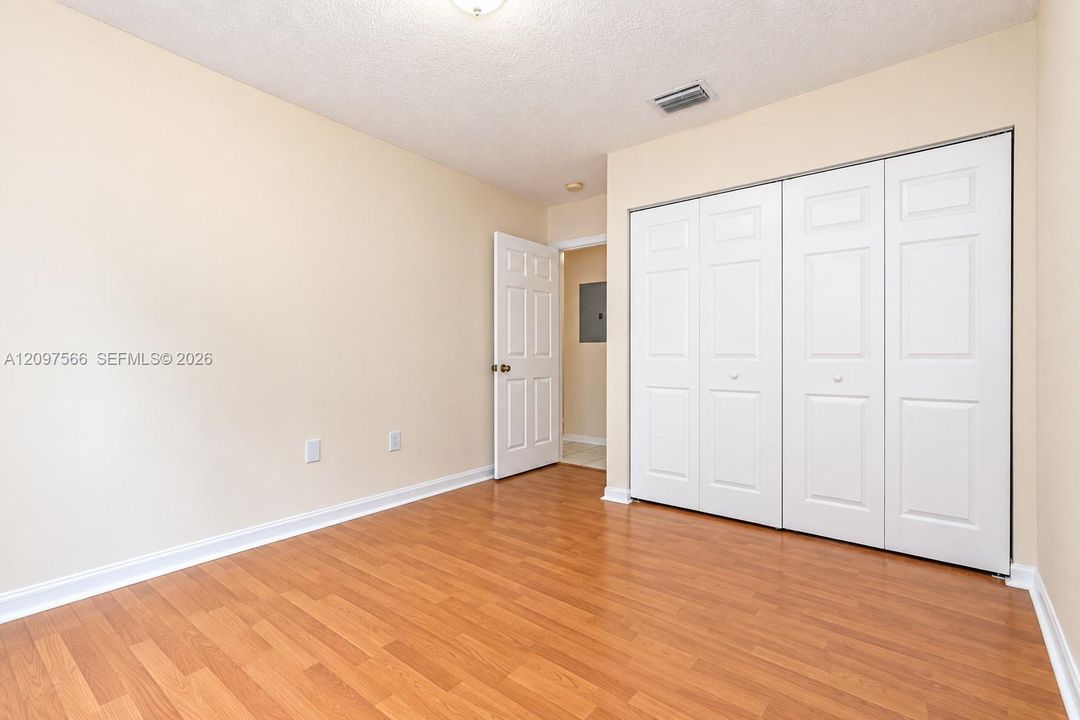 For Rent: $3,000 (3 beds, 2 baths, 1481 Square Feet)