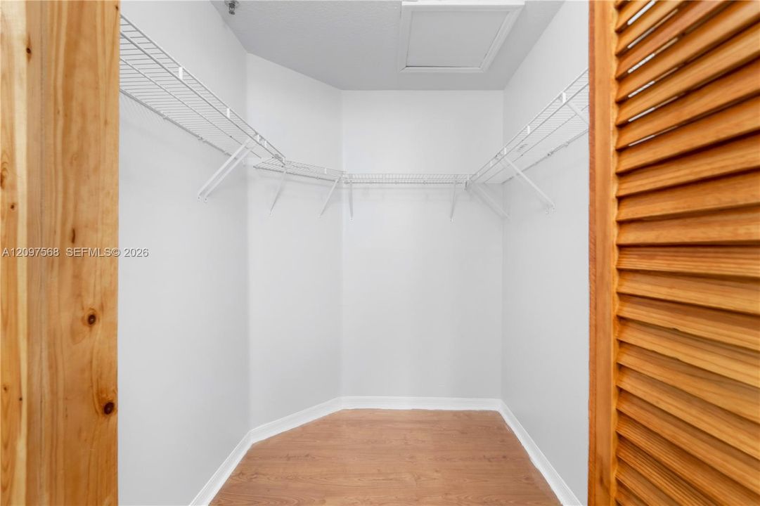 For Sale: $475,000 (3 beds, 2 baths, 1650 Square Feet)
