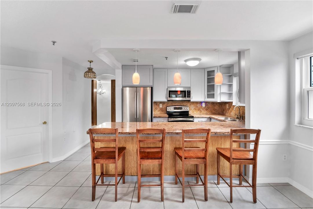 For Sale: $475,000 (3 beds, 2 baths, 1650 Square Feet)
