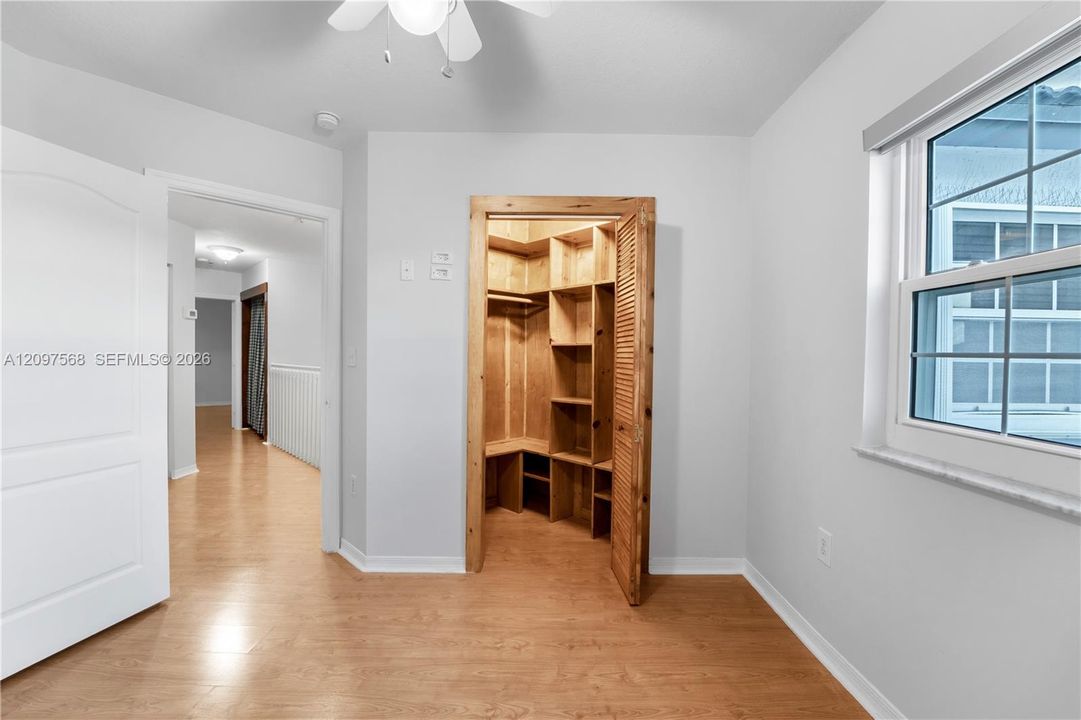 For Sale: $475,000 (3 beds, 2 baths, 1650 Square Feet)