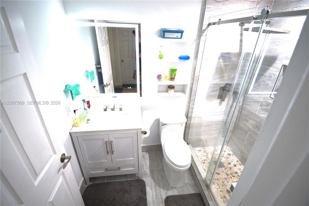 For Rent: $6,200 (4 beds, 3 baths, 2105 Square Feet)