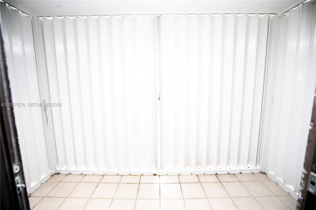 На продажу: $260,000 (2 спален, 2 ванн, 994 Квадратных фут)