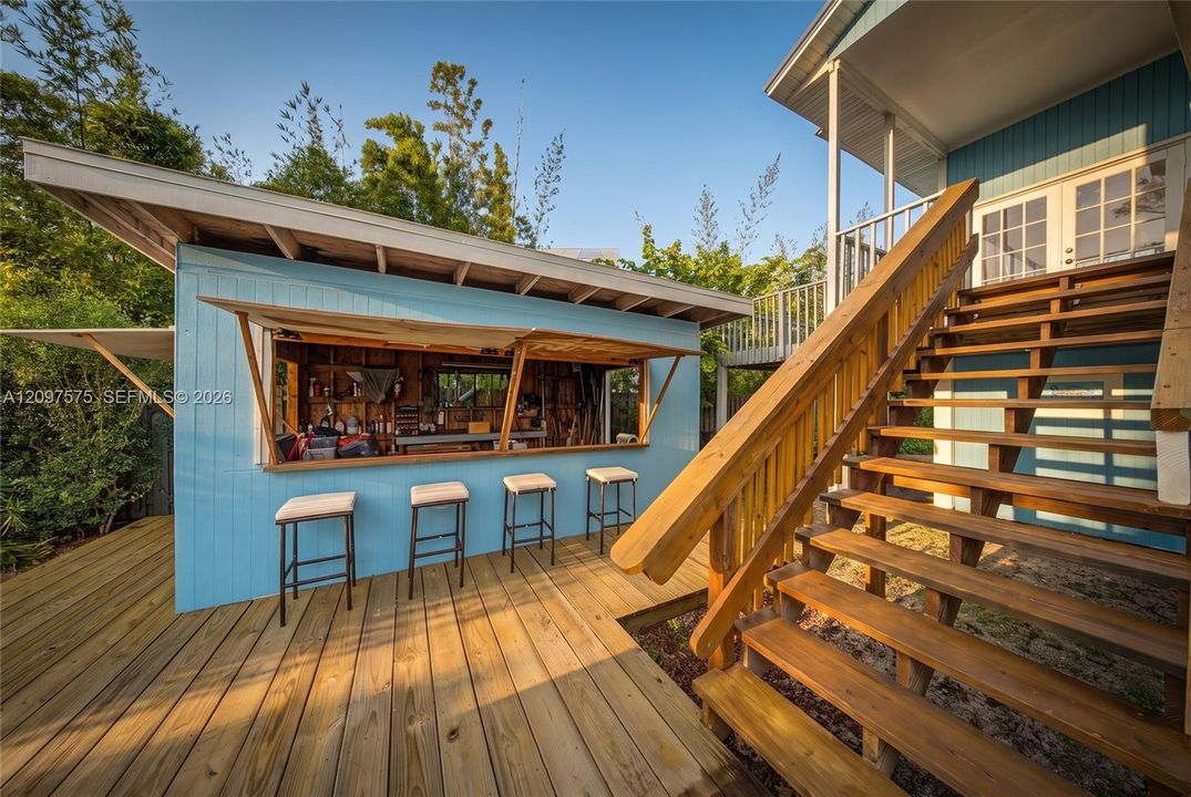 En Venta: $749,000 (3 camas, 2 baños, 1500 Pies cuadrados)