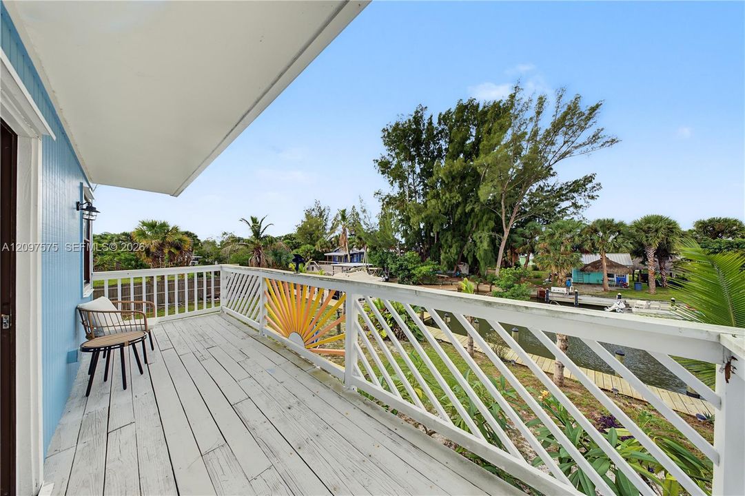 En Venta: $749,000 (3 camas, 2 baños, 1500 Pies cuadrados)
