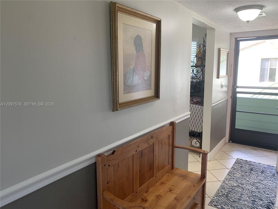 For Sale: $239,000 (2 beds, 2 baths, 1186 Square Feet)