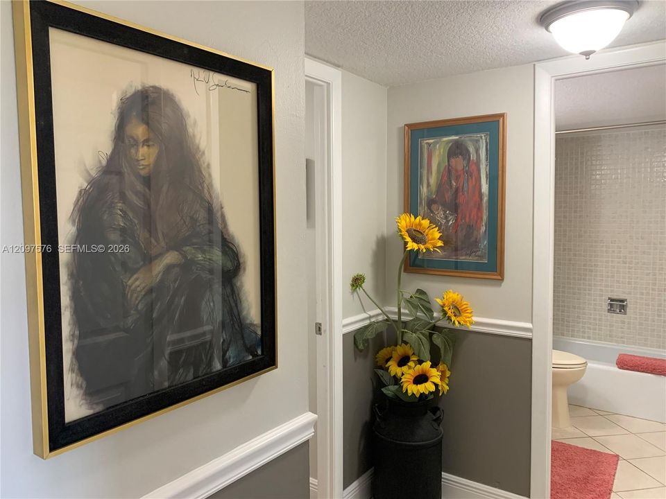 For Sale: $239,000 (2 beds, 2 baths, 1186 Square Feet)